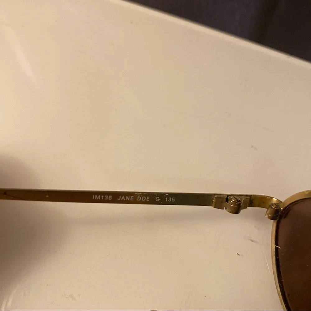 Isaac‎ Mizrahi IM136 Jane Doe sunglasses